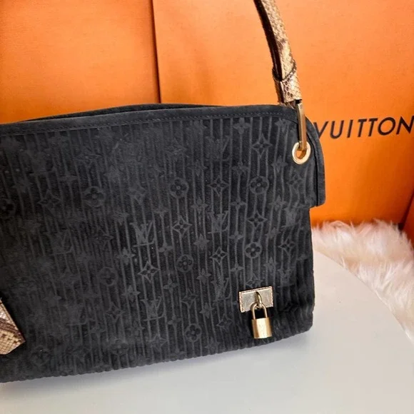 Authentic Rare Louis Vuitton Shoulder bag - Picture 7 of 13